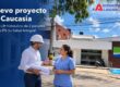 Asesor de Ascensores Balaguer conversa con una profesional de la salud frente a la sede de la IPS Su Salud Integral en Caucasia